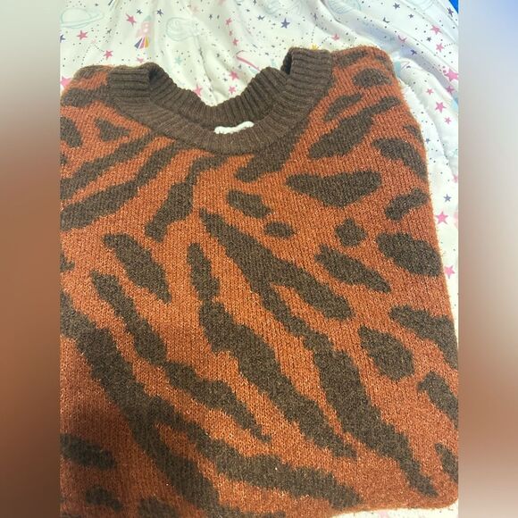 Ava & Viv Brown and Black Crew Neck Animal Print Sweater - Picture 13 of 13